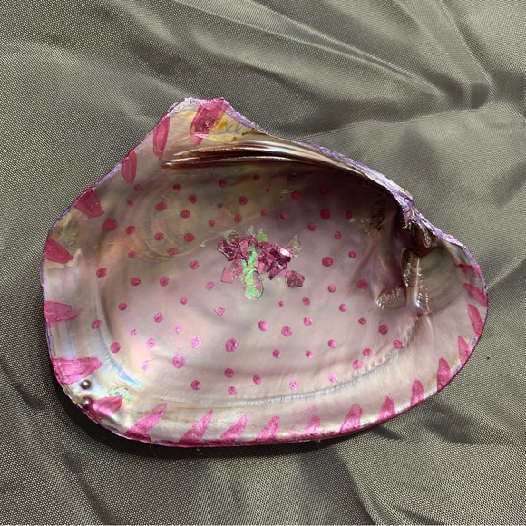 Seashell jewelry holder - Picture 5 of 7